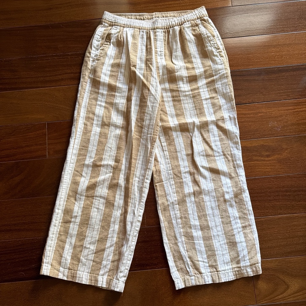 Old Navy Wide Leg Striped Linen-Blend Pants in Beige and White